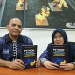 Gak Mau Pusing Belajar Coding? Buku Ajar Karya Dosen Darmajaya Ini Jawab Tantangan Era Digital!