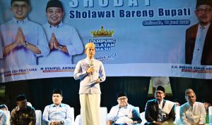 Bikin Adem Hati! Ribuan Jemaah Bersholawat Bareng Bupati Egi