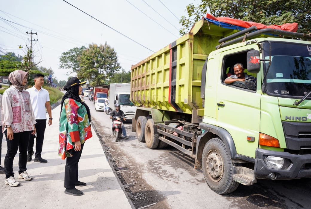 Pemerintah Kota Bandar Lampung Cor Beton Jalan Teuku Cik Ditiro
