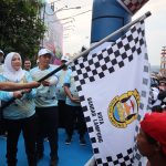 Wali Kota Bandar Lampung Hj. Eva Dwiana Secara Resmi Membuka Kegiatan Jalan Sehat Memperingati HUT ke-343 Kota Bandar Lampung
