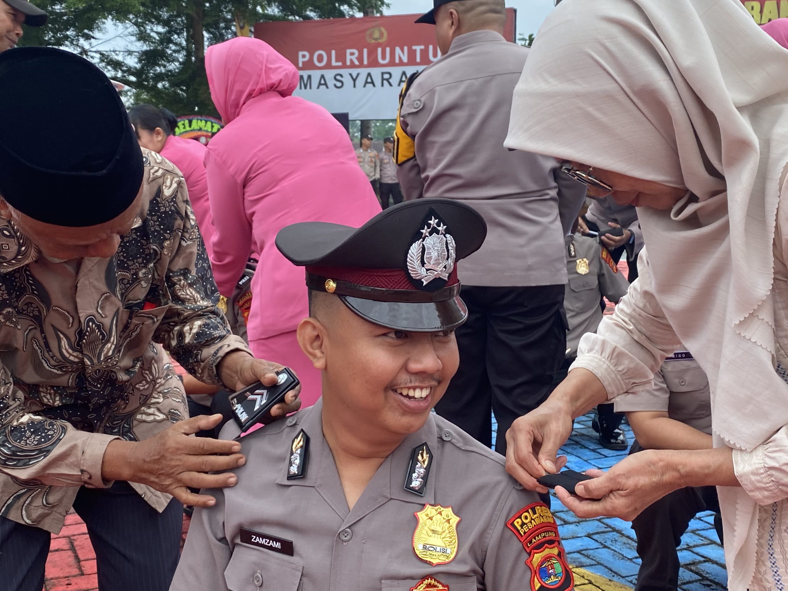 Polres Pesawaran Gelar Upacara Kenaikan Pangkat 28 Personel, Wujud Apresiasi di Momen Hari Bhayangkara ke-79