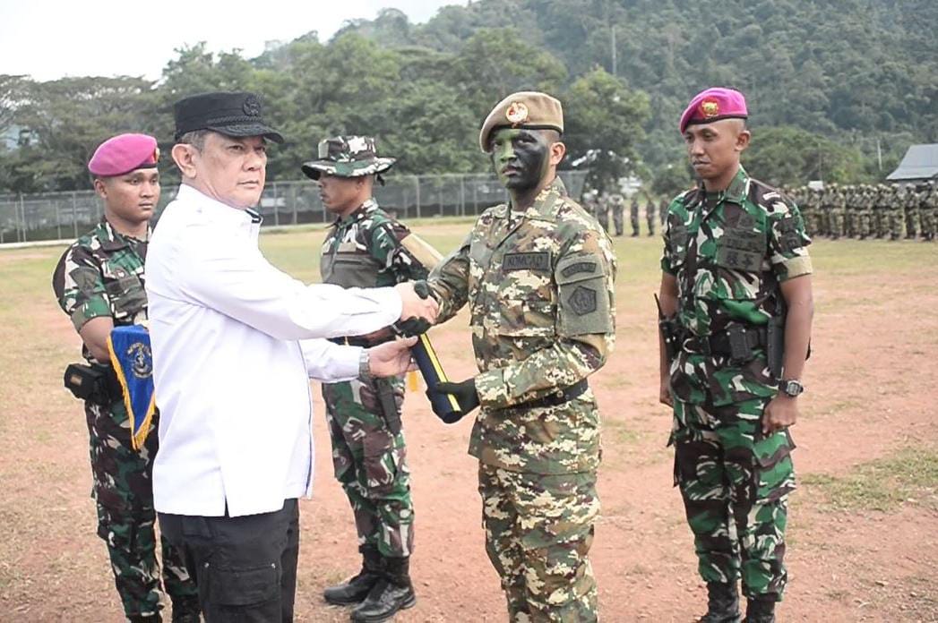 Upacara Penutupan Diksarmil Dan Manajerial SPPI Batch III Satdik II E Yonif 9 Marinir Tahun 2025