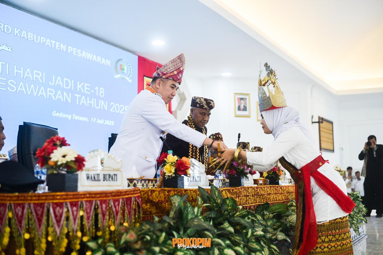 Rapat Paripurna Istimewa HUT Ke 18 , Dendi Ramadhona : Bupati Pengganti Harus Lebih Tegas