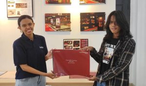 Desain Mahasiswa Darmajaya Ini Bikin Ecayo Yamaha Music Terkesima dalam Pameran DoA 2025