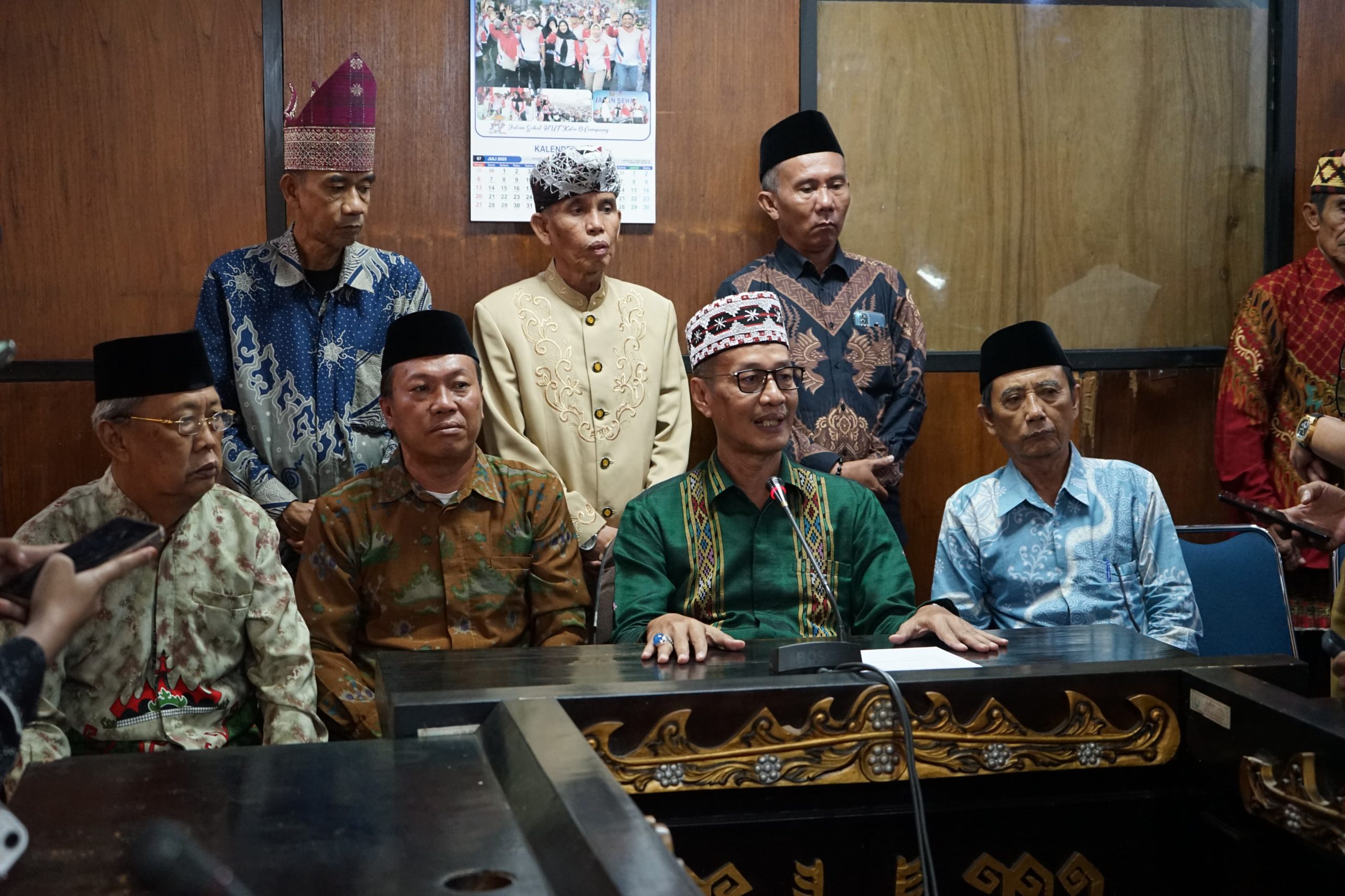 Tokoh Adat Lampung Tepis Tuduhan Pelecehan Budaya dalam Karnaval Tari Ngigel