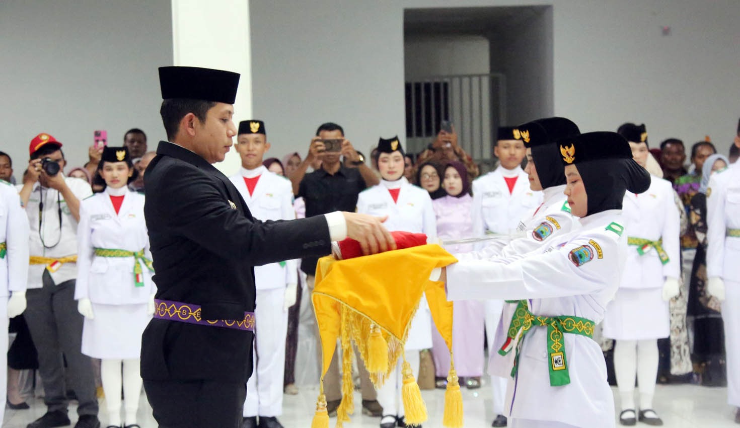 Momen Bersejarah! 41 Anggota Paskibraka Lampung Selatan Dikukuhkan, Siap Kibarkan Merah Putih di Menara Siger