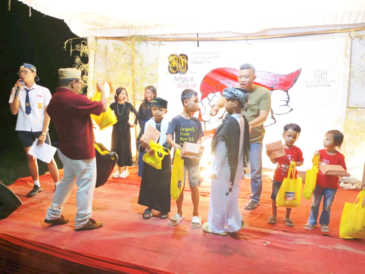 Malam Puncak HUT RI ke-80 Tahun di Kurungan Nyawa Meriah, Wujudkan Kebersamaan dalam Berkarya