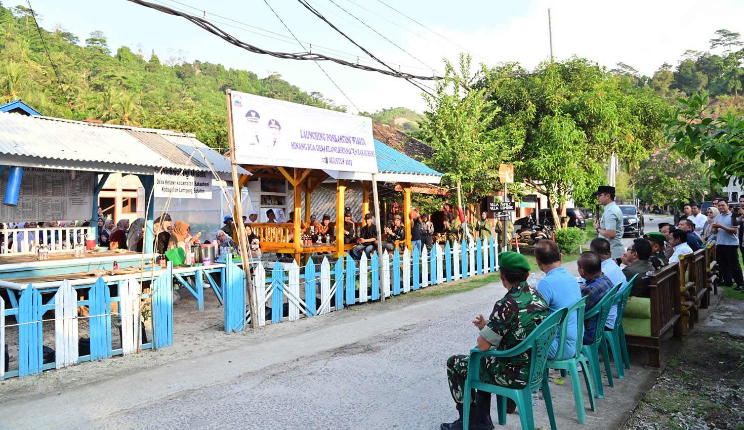 Bupati Egi Puji Poskamling Wisata Minang Rua: Inovasi Desa Klawi yang Patut Dicontoh!