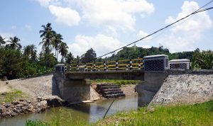 Bupati Egi Jawab Harapan Warga Sidomulyo, Jembatan Way Buatan Kini Kokoh dan Aman Dilintasi
