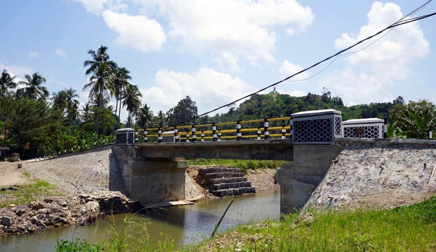 Bupati Egi Jawab Harapan Warga Sidomulyo, Jembatan Way Buatan Kini Kokoh dan Aman Dilintasi