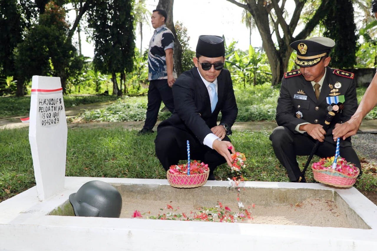 Khidmat! Kodim 0421/LS Gelar Ziarah Nasional HUT TNI Ke-80 di TMP Kusuma Bangsa