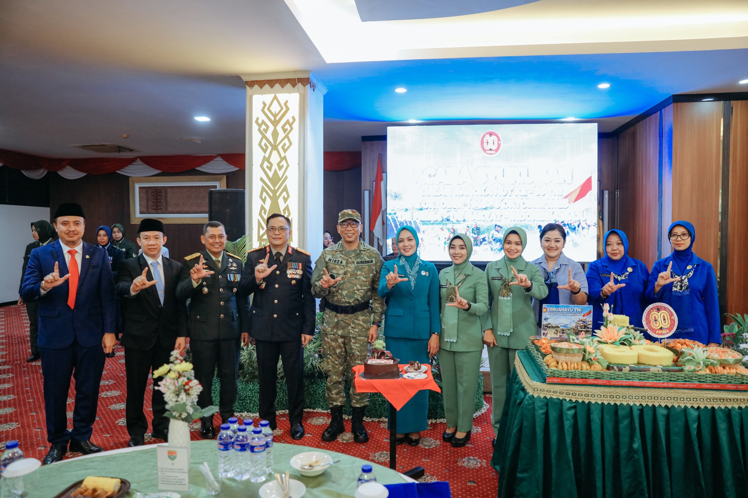 Sekretaris Daerah Provinsi Lampung Marindo Kurniawan Hadiri Upacara Peringatan HUT ke-80 TNI