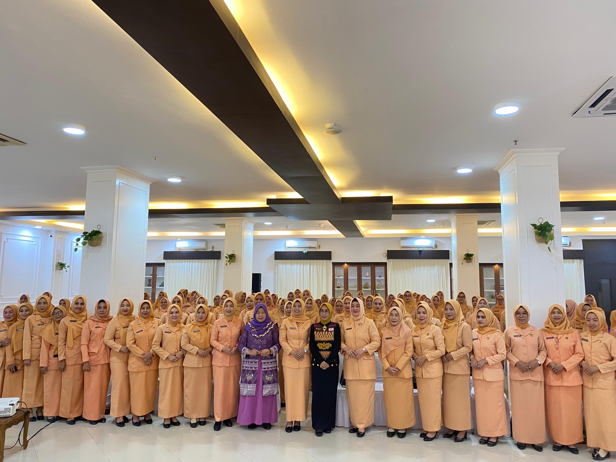 Penasehat DWP Kabupaten Pesawaran Buka Sosialisasi Organisasi Mighrul Lappung Bersatu