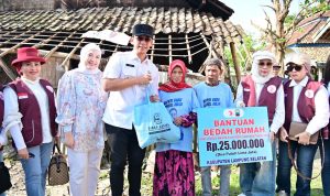 Wanita Filantropi Indonesia Bedah Rumah di Lampung Selatan, Bupati Egi: Gotong Royong adalah Kekuatan Kita