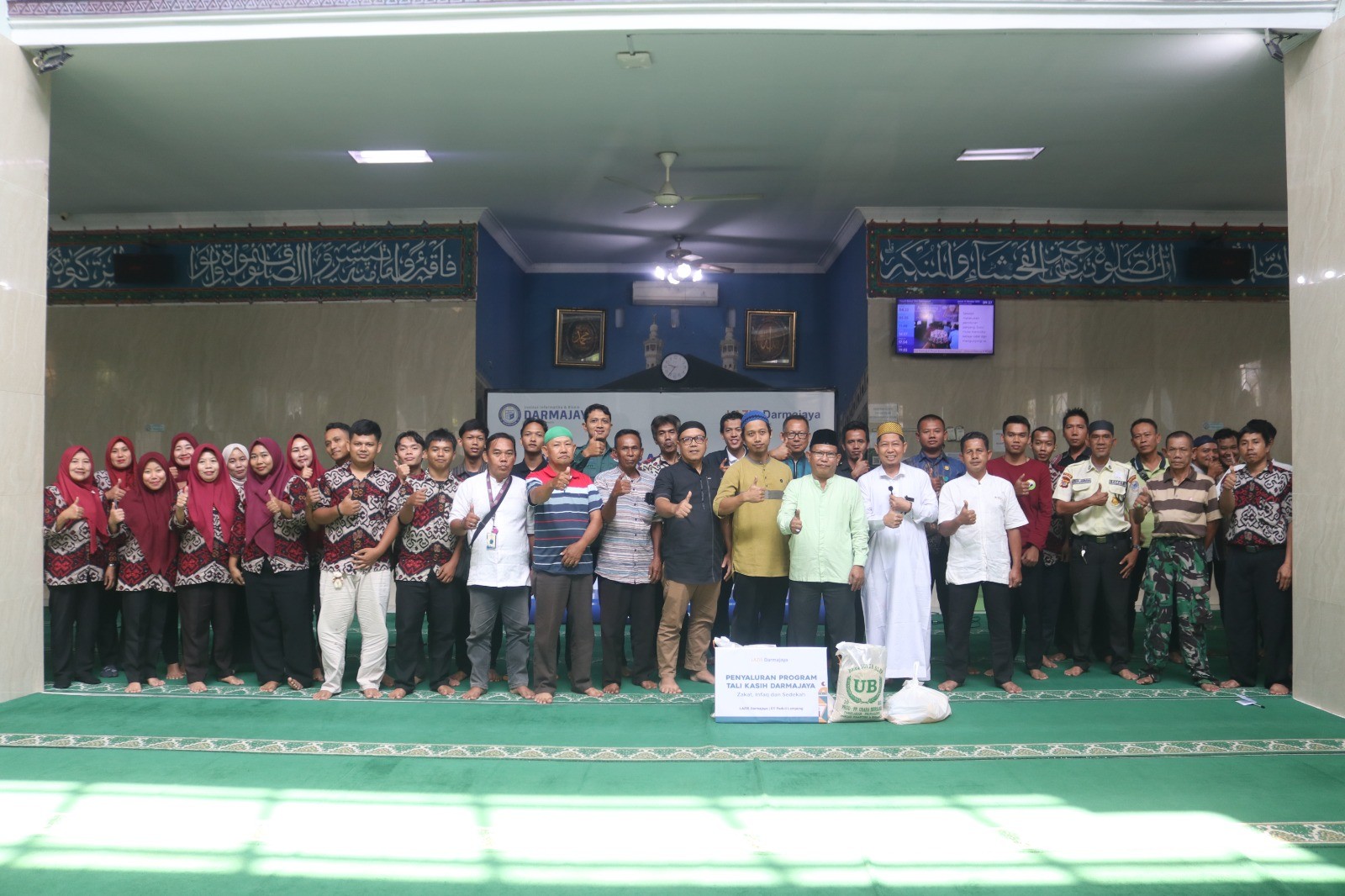 Menutup Tahun dengan Kebaikan: Lazis Darmajaya Salurkan 184 Paket Sembako