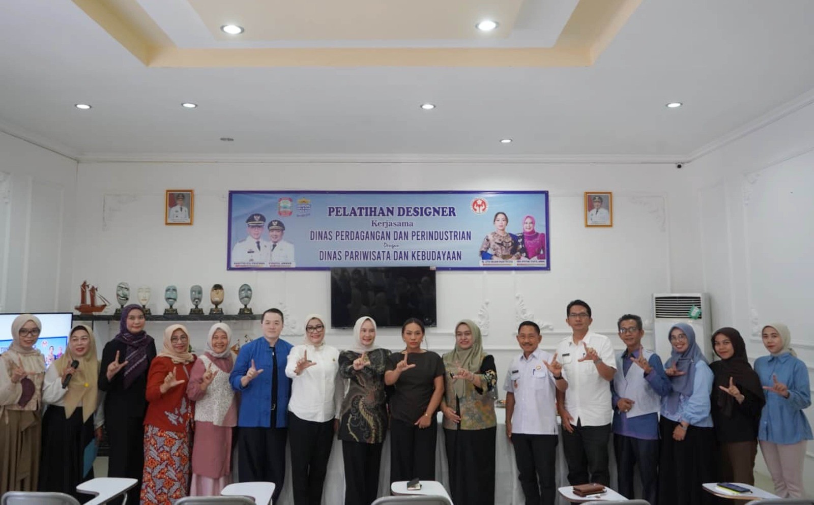 Dekranasda Lampung Selatan Latih 12 Desainer Lokal, Zita Anjani Dorong Desainer Muda Tembus Pasar Global