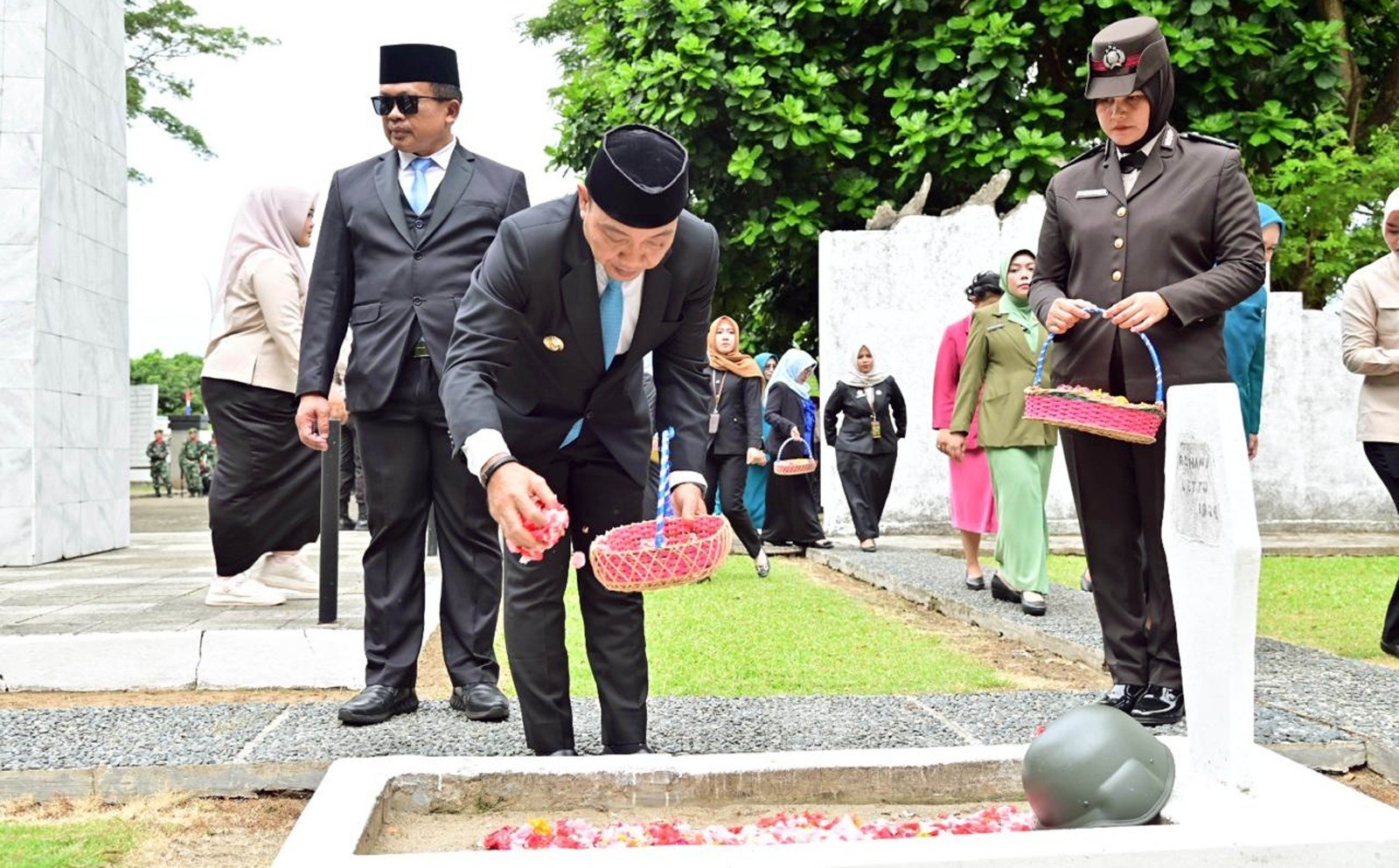 Ziarah Nasional Hari Pahlawan ke-80, Wabup Syaiful: Generasi Muda Jauhi Narkoba dan Judi Online