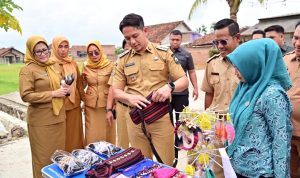 Desa Fajar Baru Jadi Role Model Agroeduwisata, Bupati Egi Apresiasi Sentuhan Seni dan Kreativitas Kades: “Unik dan Penuh Seni, ” Desa Fajar Baru Jadi Role Model Agroeduwisata, Bupati Egi Apresiasi Sentuhan Seni dan Kreativitas Kades: “Unik dan Penuh Seni, ”