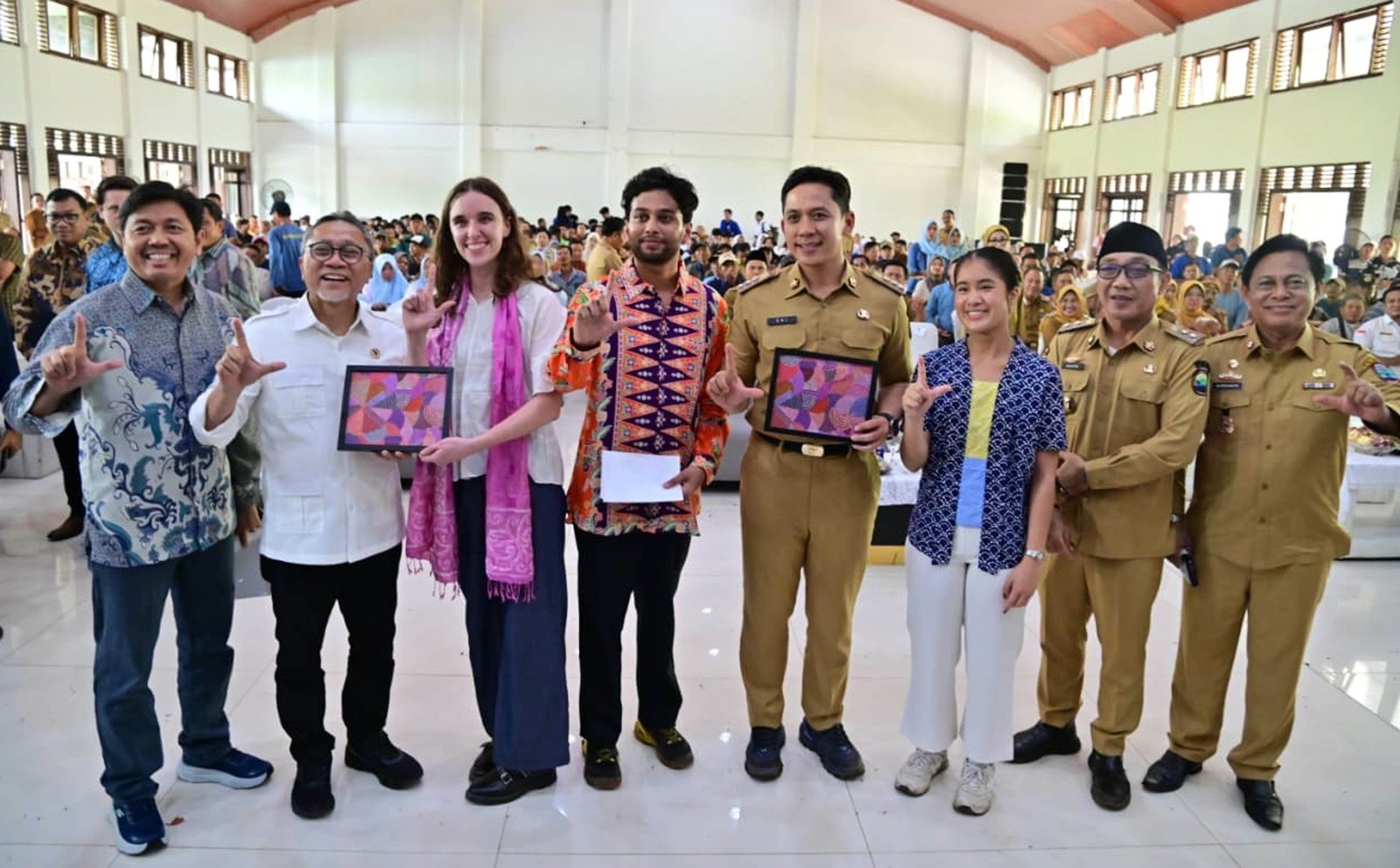 Dorong Smart Agroforestry, Menko Zulhas Gelontorkan 7.000 Bibit Kopi-Kakao untuk Petani Lampung Selatan