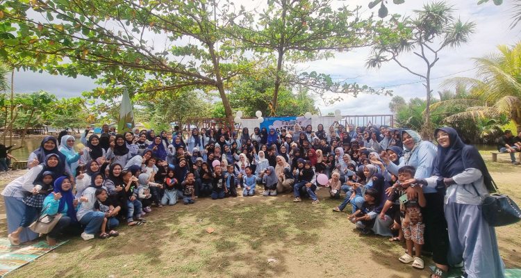 Family Gathering TK Al Mumtaza Banjir Keceriaan, Silaturahmi Orang Tua-Guru Menghangat di Pantai Kedu Family Gathering TK Al Mumtaza Banjir Keceriaan, Silaturahmi Orang Tua-Guru Menghangat di Pantai Kedu
