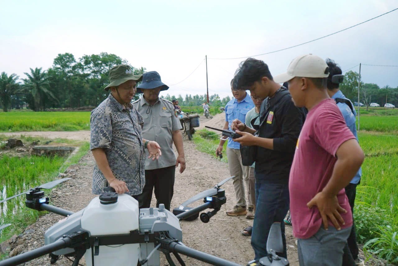 Smart Farming Berbasis Private 5G Diuji di Trimomukti, Drone Kirim Data Pertanian Secara Real-Time