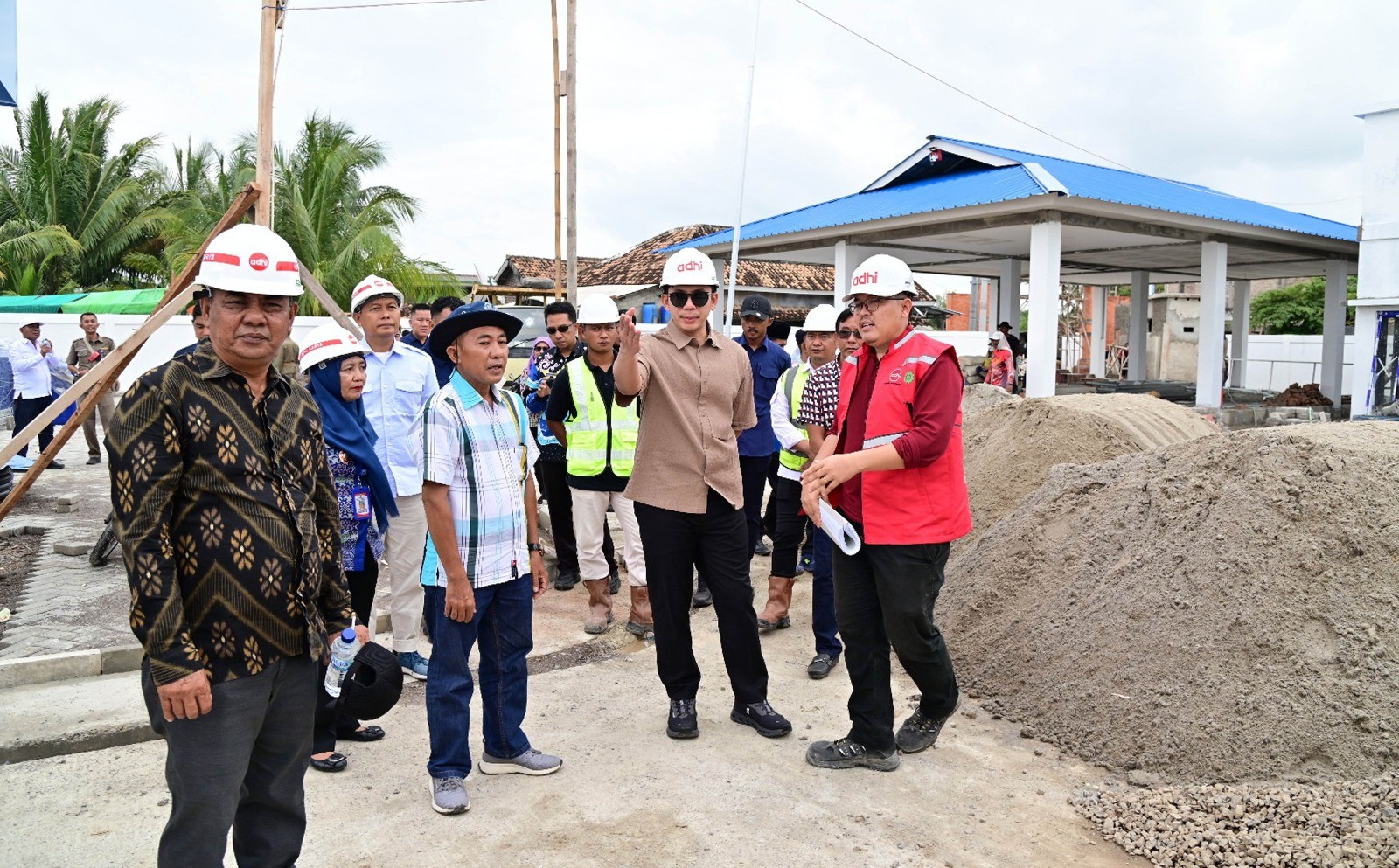 Turun Langsung Awasi Pembangunan, Bupati Egi Siapkan Kampung Nelayan Merah Putih Ketapang Jadi Destinasi Wisata Pesisir Modern