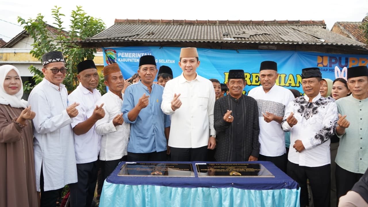 Akhirnya Mulus! Jalan Babatan-Simpang Bayur yang Bertahun-tahun Rusak Kini Resmi Dibuka