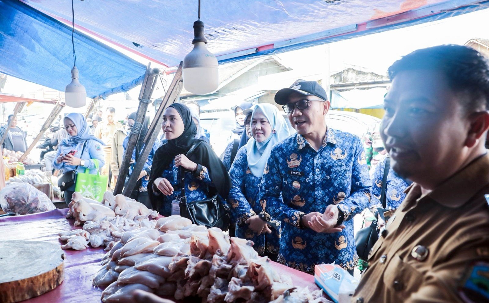 Turun ke Pasar Jati Agung, Wabup Syaiful Pastikan Stok Aman dan Harga Terkendali