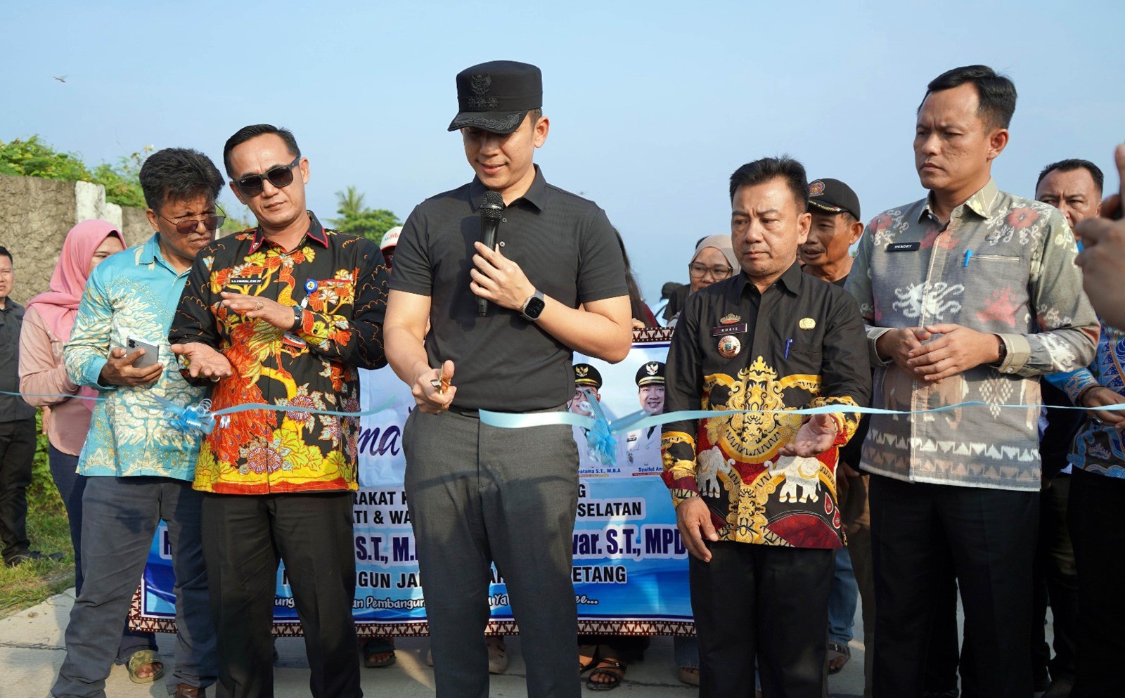 Resmikan Jalan Lubuk Dalam-Way Urang, Bupati Egi Dorong Wisata Kalianda dan Dongkrak Ekonomi Warga