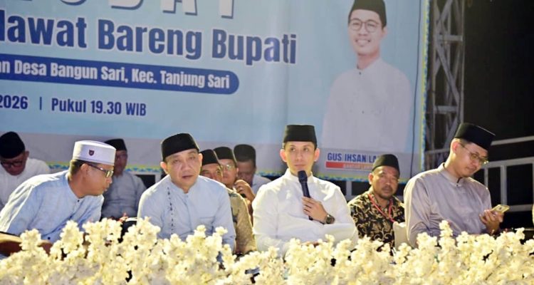 Apresiasi Pecinta Al-Qur’an, Bupati Egi Beri Hadiah Umrah untuk Dua Jemaah di Shobat Tanjung Sari