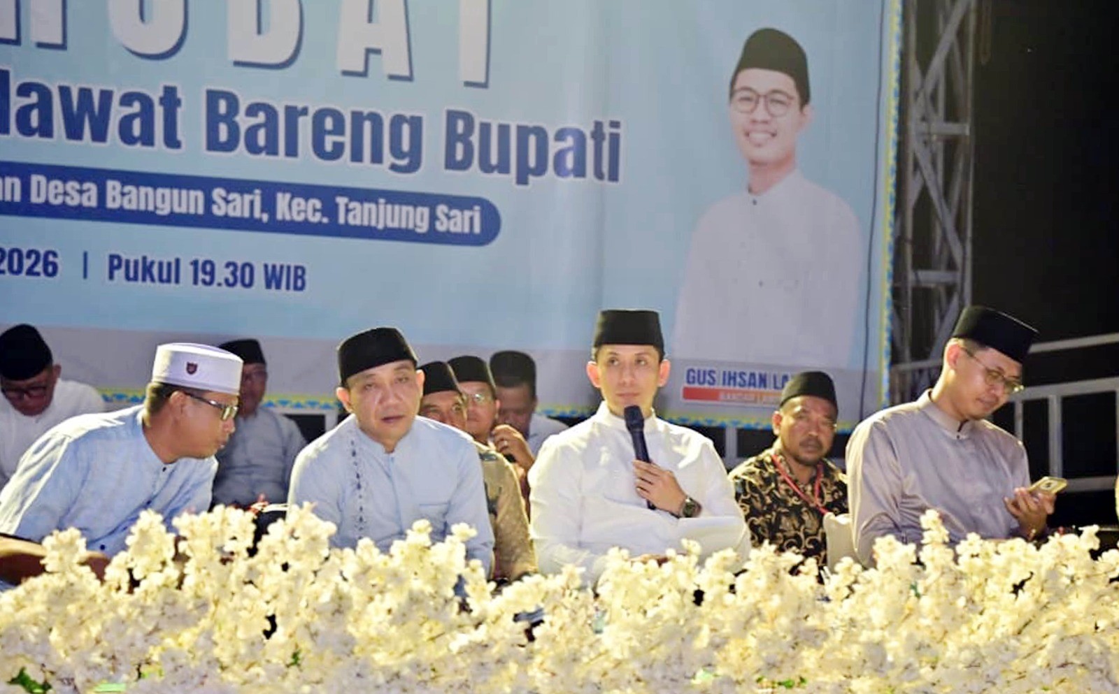 Apresiasi Pecinta Al-Qur’an, Bupati Egi Beri Hadiah Umrah untuk Dua Jemaah di Shobat Tanjung Sari