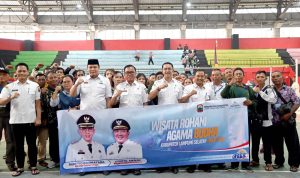 Rawat Kebinekaan, Pemkab Lampung Selatan Berangkatkan 90 Peserta Wisata Rohani Lintas Agama