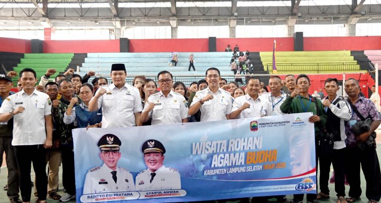 Rawat Kebinekaan, Pemkab Lampung Selatan Berangkatkan 90 Peserta Wisata Rohani Lintas Agama