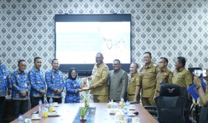 Efisiensi Anggaran, Plt Bupati Lampung Tengah Pelajari Metode Swakelola Jalan di Kabupaten Mesuji