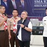 Kunjungi SMA Kebangsaan, Menko Pangan Zulkifli Hasan Tekankan Mental Berani dan Disiplin bagi Generasi Muda