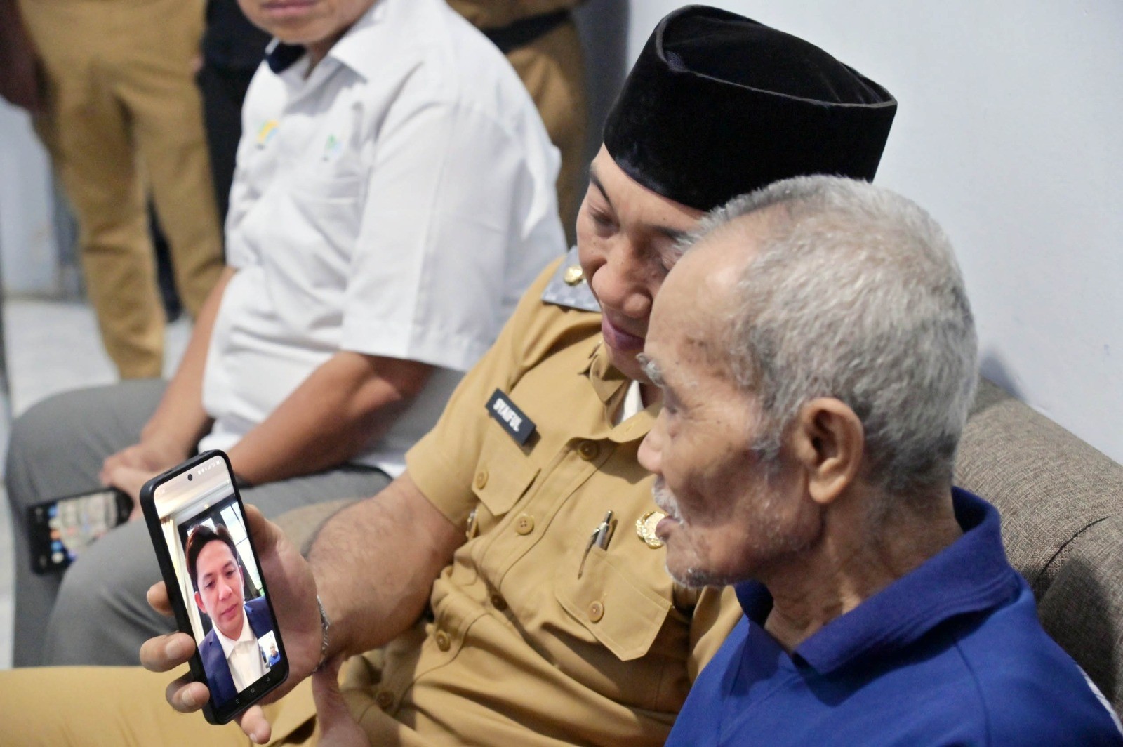 Wujud Nyata Kepedulian, Bupati Radityo Egi Siapkan Ruang Pemberdayaan Ekonomi untuk Mbah Mujiran