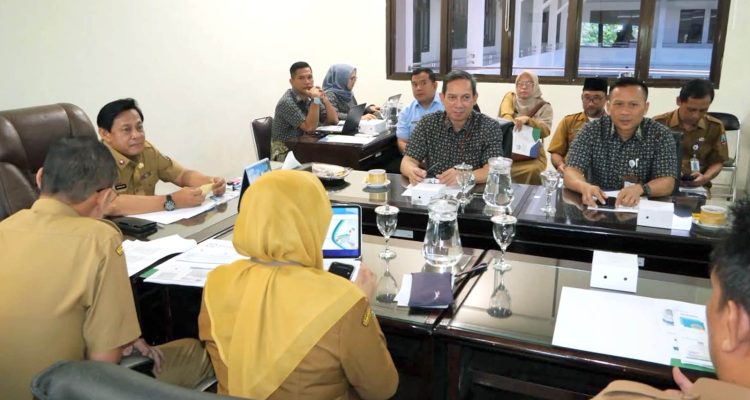 Capaian JKN Tertinggi se-Provinsi, Pemkab Lampung Selatan Sukses Jamin Perlindungan Kesehatan Warga Lewat UHC 100 Persen Capaian JKN Tertinggi se-Provinsi, Pemkab Lampung Selatan Sukses Jamin Perlindungan Kesehatan Warga Lewat UHC 100 Persen