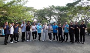 Jumat Sehat di GWH Kalianda, ASN Lampung Selatan Kompak Jaga Kebugaran Demi Pelayanan Prima Jumat Sehat di GWH Kalianda, ASN Lampung Selatan Kompak Jaga Kebugaran Demi Pelayanan Prima