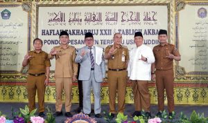 Wisuda Santri Ponpes Ushuluddin, Wabup Syaiful: Pesantren Pilar Penting Masa Depan Bangsa Wisuda Santri Ponpes Ushuluddin, Wabup Syaiful: Pesantren Pilar Penting Masa Depan Bangsa