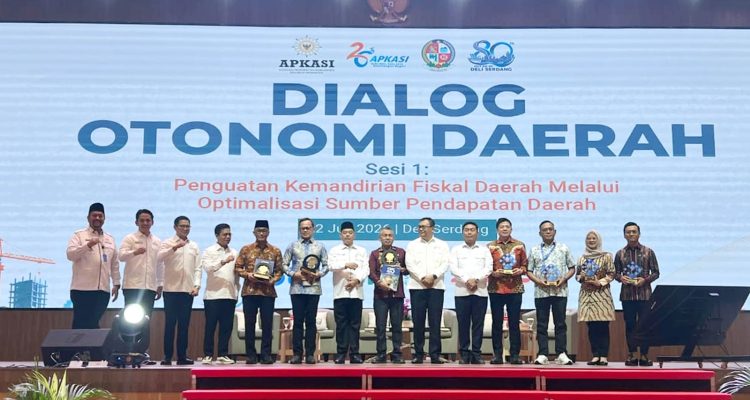 Perkuat Kemandirian Fiskal Daerah, Bupati Radityo Egi Ikuti Dialog Otonomi Daerah pada HUT ke-26 Apkasi