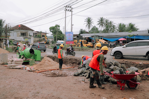 Pemprov Perbaiki Jalan di Pringsewu, Wagub Resmikan Perbaikan Tigas Ruas