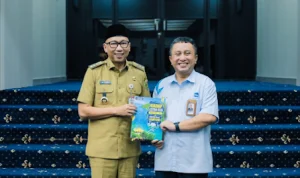 Gubernur Dukung Program PLN Masuk Desa Gubernur Dukung Program PLN Masuk Desa